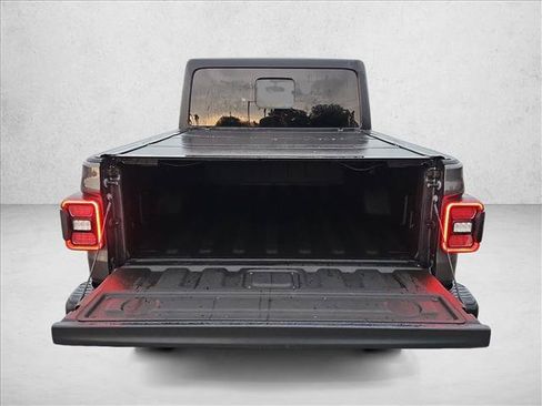 Used 2023 Jeep Gladiator Rubicon w/ LED Lighting Group AWD/4WD image 6