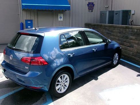 Used 2017 Volkswagen Golf SE FWD image 7