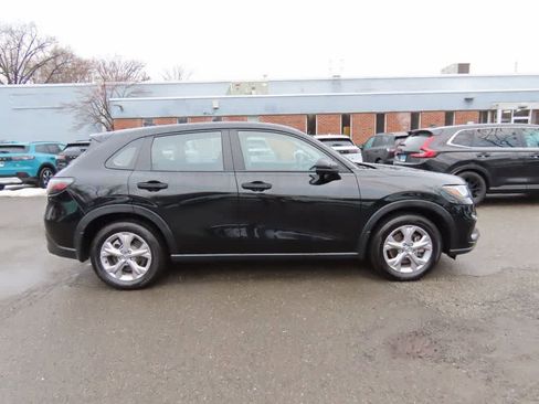 Certified 2024 Honda HR-V LX image 3