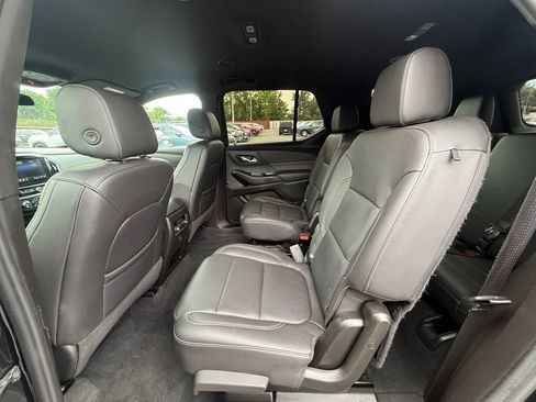 Used 2023 Chevrolet Traverse LT AWD/4WD image 24