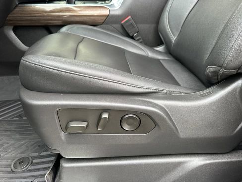 Used 2023 Chevrolet Silverado 1500 LT Trail Boss w/ LT Trail Boss Premium Package AWD/4WD image 13
