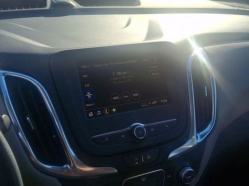 Used 2022 Chevrolet Equinox LS image 11