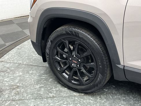Certified 2025 GMC Terrain Elevation w/ Technology Package II AWD/4WD image 31