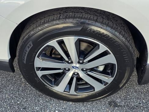 Used 2019 Subaru Outback 2.5i Limited w/ Popular Package #2 AWD/4WD image 35
