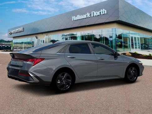 New 2026 Hyundai Elantra SEL Sport Premium FWD image 8