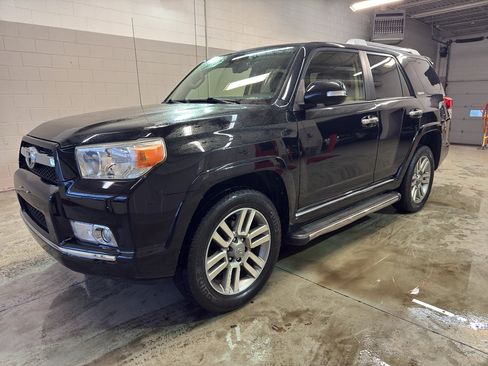 Used 2013 Toyota 4Runner Limited AWD/4WD image 3