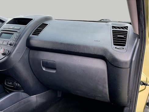 Used 2013 Kia Soul FWD image 19