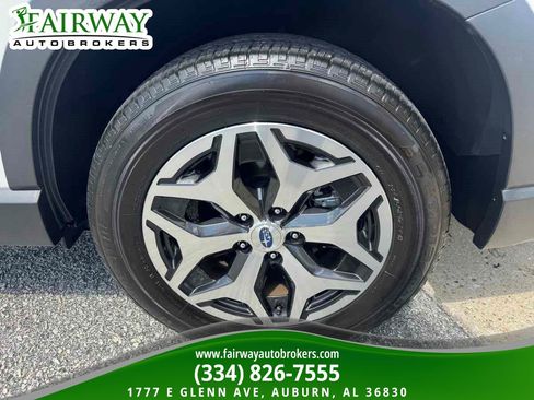 Used 2024 Subaru Forester Premium AWD/4WD image 33