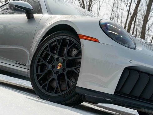 Used 2025 Porsche 911 Carrera GTS image 29