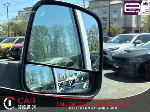 Used 2020 Chevrolet Express 3500 w/ Driver Convenience Package RWD image 18