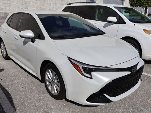 Used 2025 Toyota Corolla SE image 6