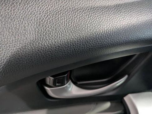 Used 2018 Honda Civic EX-L image 10