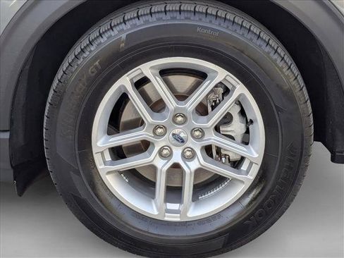 Used 2025 Ford Explorer Active w/ Active Comfort Package RWD image 26