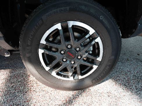 Used 2024 Toyota Tacoma TRD Sport image 28