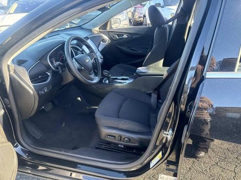 Used 2023 Chevrolet Malibu LT image 16
