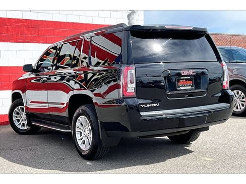 Used 2018 GMC Yukon SLE w/ HD Trailering Package AWD/4WD image 13