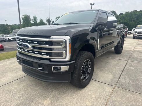 Used 2023 Ford F250 Platinum AWD/4WD image 3