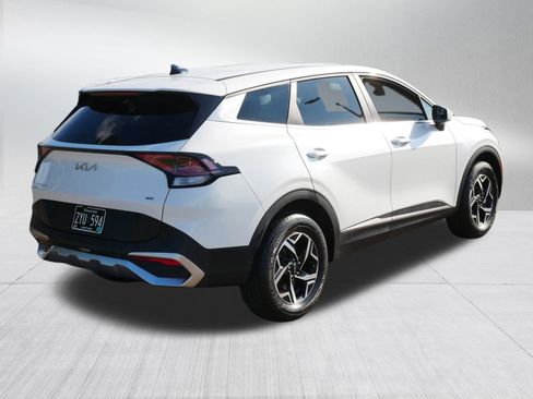 Used 2023 Kia Sportage LX image 7