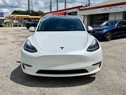 Used 2022 Tesla Model Y Performance AWD/4WD image 2