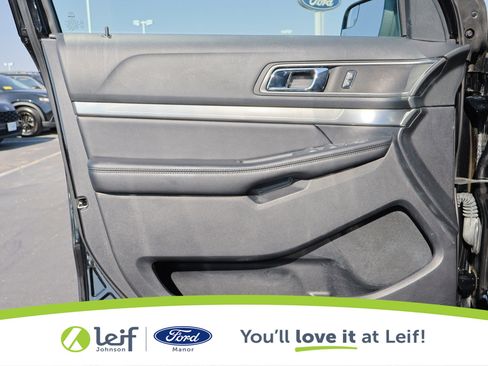 Used 2018 Ford Explorer XLT w/ Equipment Group 202A image 10