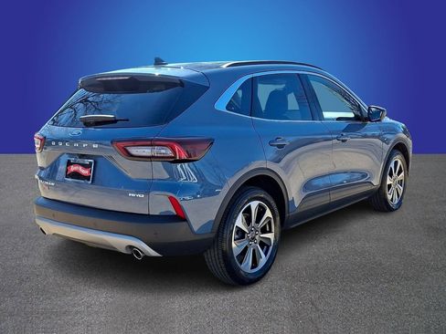 Used 2024 Ford Escape Platinum image 4