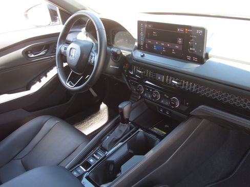 Certified 2025 Honda Accord Sport image 10