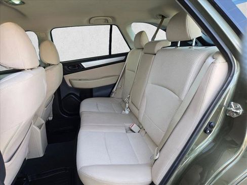 Used 2019 Subaru Outback 2.5i AWD/4WD image 17