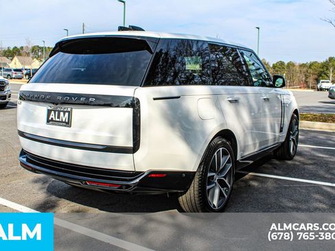 Used 2024 Land Rover Range Rover SE image 6