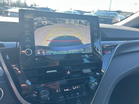 Used 2021 Toyota Camry XSE image 19