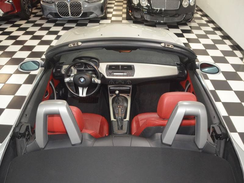 Used 2005 BMW Z4 3.0i RWD image 26