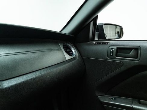 Used 2013 Ford Mustang GT RWD image 27