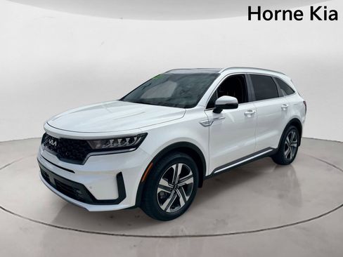 Certified 2022 Kia Sorento EX w/ Panoramic Sunroof Package AWD/4WD image 7