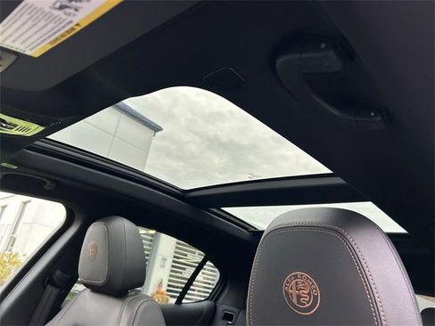 New 2025 Alfa Romeo Stelvio Sprint image 20