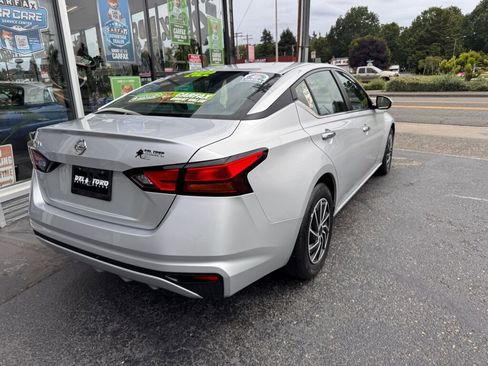 Used 2022 Nissan Altima 2.5 S image 13