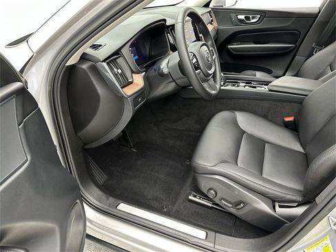 Certified 2023 Volvo XC60 B5 Plus w/ Climate Package image 11