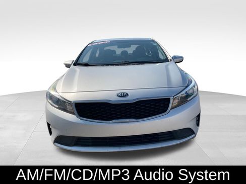 Used 2017 Kia Forte LX FWD image 2