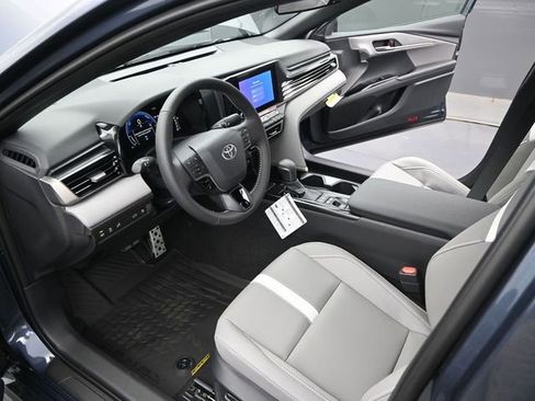 New 2026 Toyota Camry SE image 4