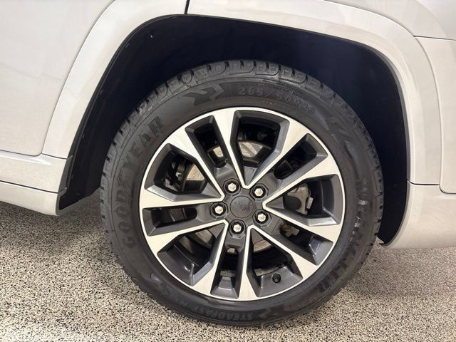 Used 2023 Jeep Grand Cherokee L Overland AWD/4WD image 34