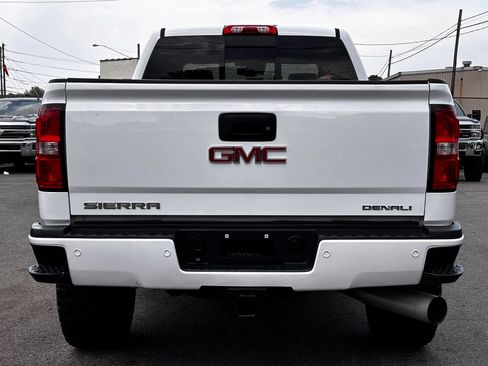 Used 2015 GMC Sierra 2500 Denali w/ Duramax Plus Package AWD/4WD image 5