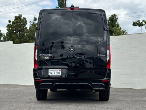 Used 2025 Mercedes-Benz Sprinter 2500 image 8