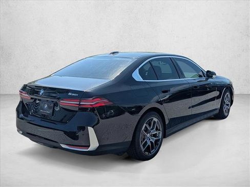 New 2026 BMW 530i RWD image 2