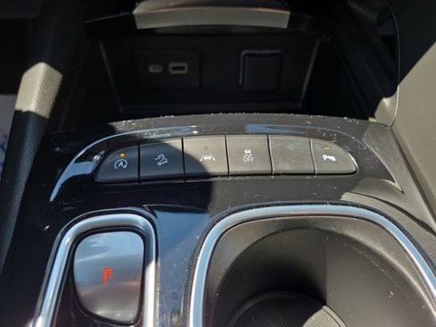 Used 2023 Buick Envision Preferred AWD/4WD image 37