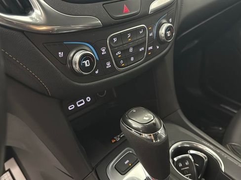 Used 2020 Chevrolet Equinox Premier AWD/4WD image 17