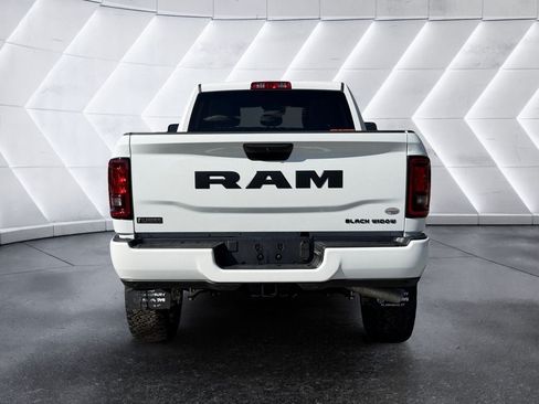 New 2025 RAM 2500 Big Horn AWD/4WD image 4