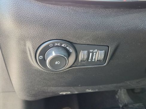 Used 2023 Jeep Compass Limited AWD/4WD image 13