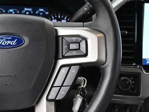 Used 2022 Ford F250 Lariat w/ Chrome Package image 16