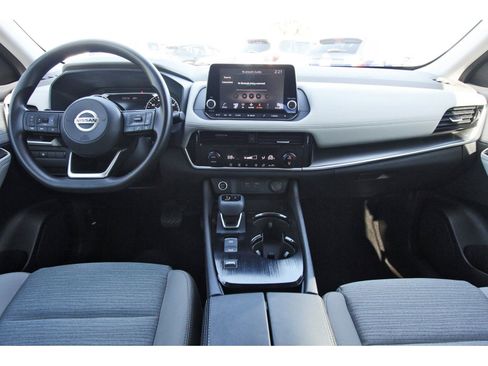 Used 2021 Nissan Rogue SV image 12