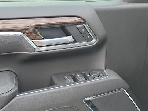 New 2025 Chevrolet Silverado 1500 LT w/ Convenience Package II RWD image 23
