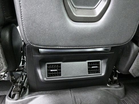 Used 2023 Chevrolet Silverado 2500 LT image 18