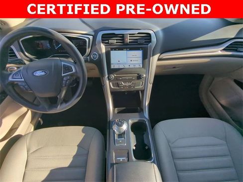 Certified 2017 Ford Fusion SE w/ Fusion SE Technology Package image 16